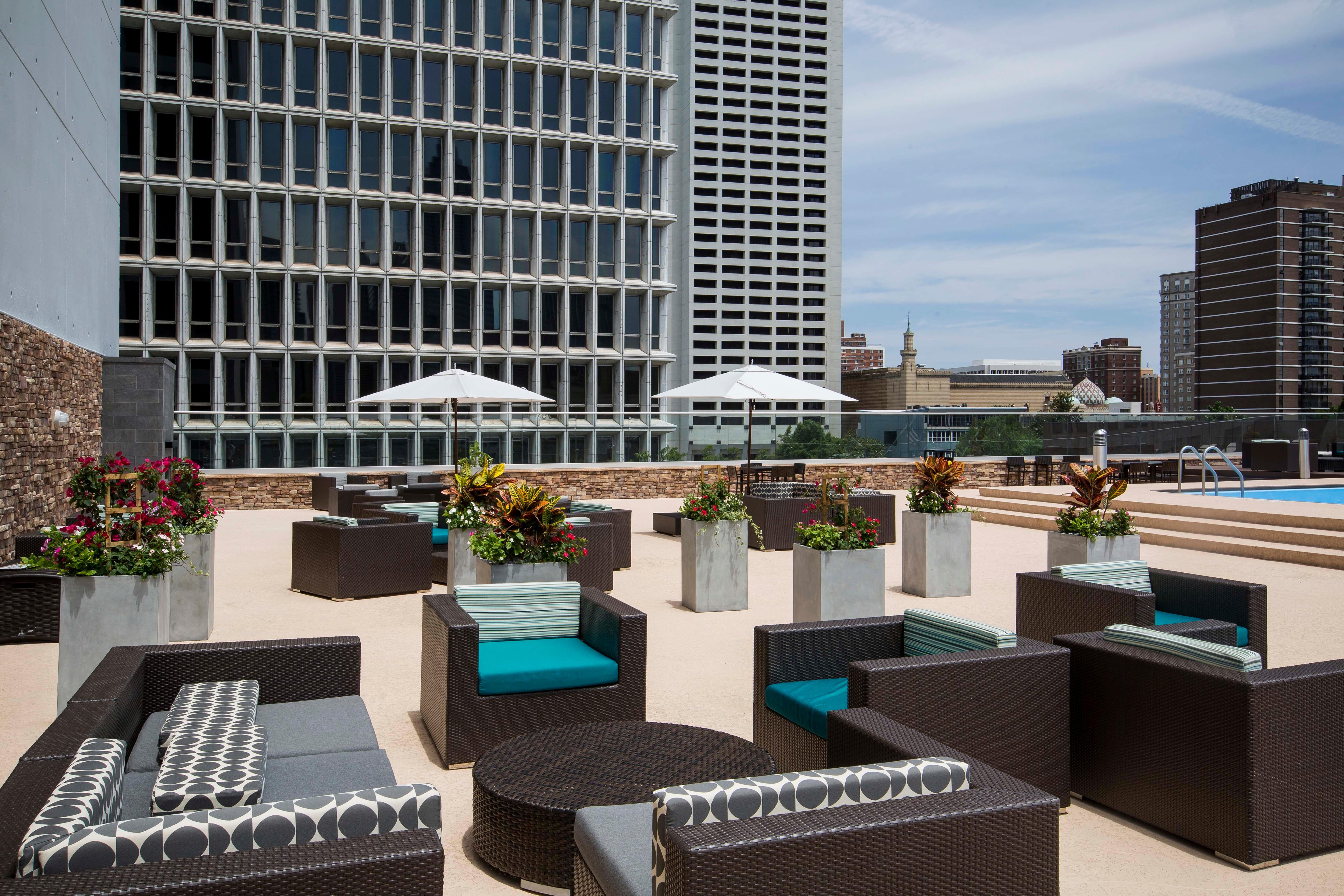 Crowne Plaza Atlanta Midtown, An Ihg Hotel Exterior photo